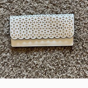 Michael Kors  Desi Optic White Flat  Wallet With Laser Cut Perforated Design